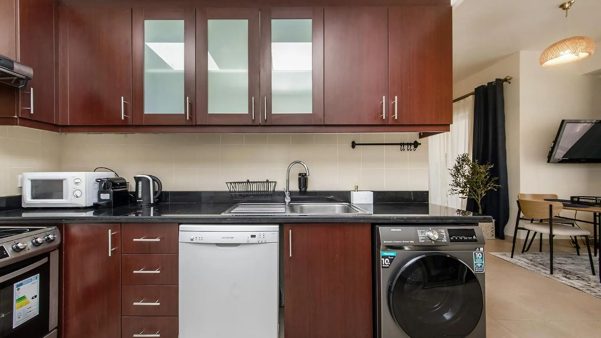 Excellent 1Bdr At Bahar 6 Apartment Dubai