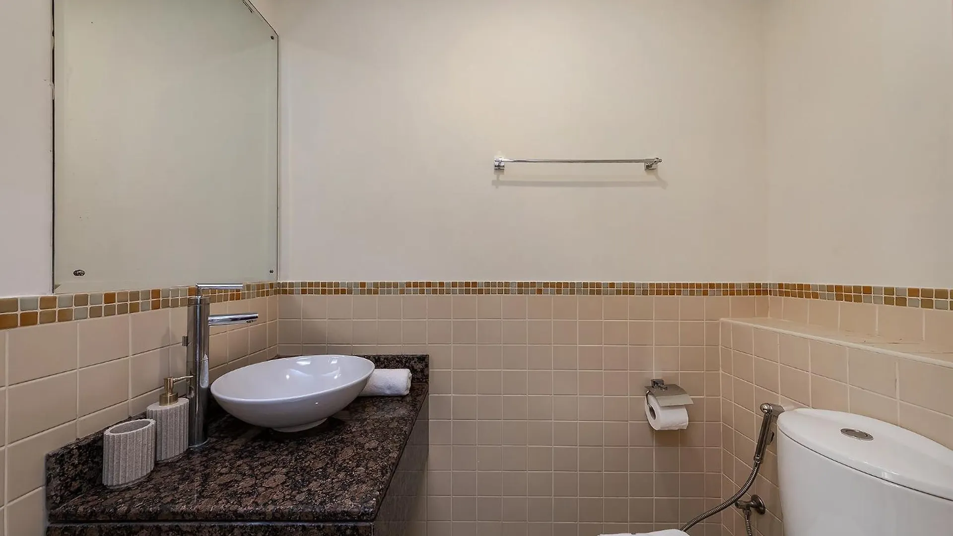 Excellent 1Bdr At Bahar 6 Lägenhet Dubai
